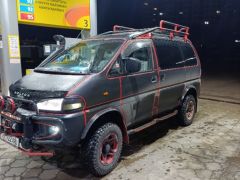 Сүрөт унаа Mitsubishi Delica