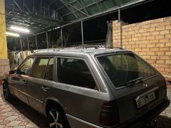 Сүрөт унаа Mercedes-Benz W124