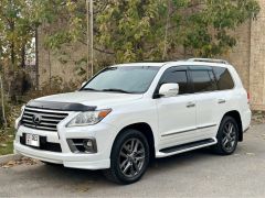 Photo of the vehicle Lexus LX