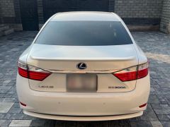 Photo of the vehicle Lexus ES