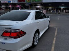 Photo of the vehicle Toyota Crown