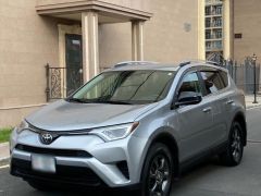 Сүрөт унаа Toyota RAV4