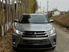 Photo of the vehicle Toyota Highlander