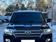 Photo of the vehicle Toyota Land Cruiser