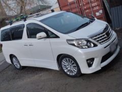 Photo of the vehicle Toyota Alphard