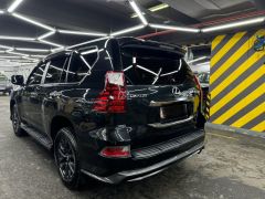 Photo of the vehicle Lexus GX