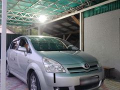 Сүрөт унаа Toyota Corolla Verso