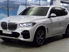 Photo of the vehicle BMW X5