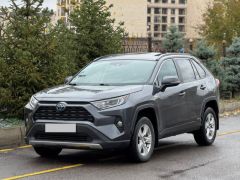 Сүрөт унаа Toyota RAV4