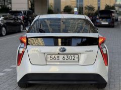 Фото авто Toyota Prius