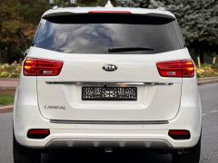 Photo of the vehicle Kia Carnival