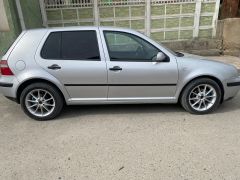 Photo of the vehicle Volkswagen Golf