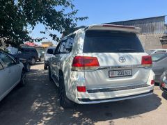 Photo of the vehicle Toyota Land Cruiser