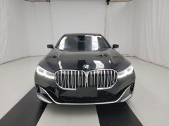 Photo of the vehicle BMW 7 Series