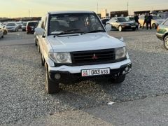 Сүрөт унаа Mitsubishi Pajero iO