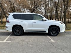 Photo of the vehicle Lexus GX