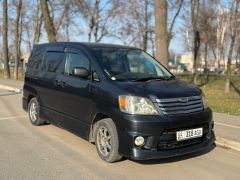 Фото авто Toyota Noah