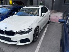 Photo of the vehicle BMW 5 Series