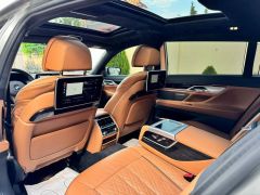 Photo of the vehicle BMW 7 Series