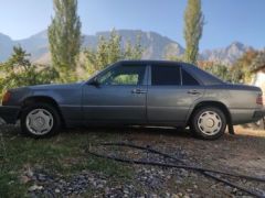 Сүрөт унаа Mercedes-Benz W124