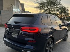 Photo of the vehicle BMW X5