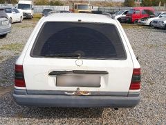 Photo of the vehicle Mercedes-Benz W124