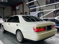 Photo of the vehicle Toyota Crown