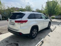 Сүрөт унаа Toyota Highlander