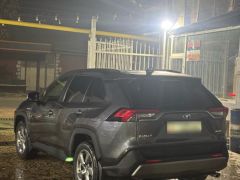 Сүрөт унаа Toyota RAV4