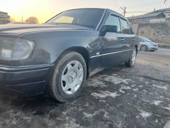 Фото авто Mercedes-Benz W124