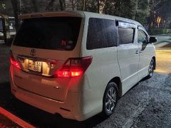 Photo of the vehicle Toyota Alphard