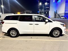 Photo of the vehicle Kia Carnival