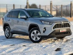 Сүрөт унаа Toyota RAV4