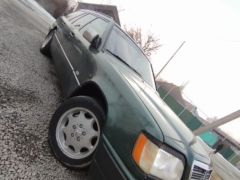 Photo of the vehicle Mercedes-Benz W124