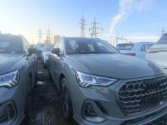 Photo of the vehicle Audi Q3