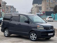 Сүрөт унаа Toyota Voxy