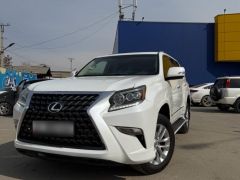 Photo of the vehicle Lexus GX