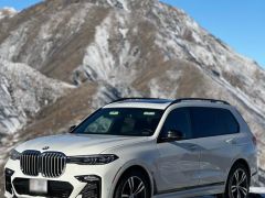 Photo of the vehicle BMW X7