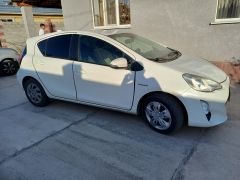 Фото авто Toyota Prius c