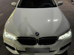 Photo of the vehicle BMW 5 Series