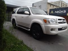 Сүрөт унаа Toyota Sequoia