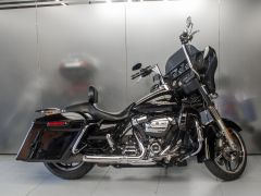 Фото авто Harley-Davidson Street Glide