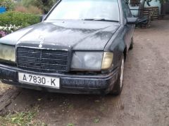 Сүрөт унаа Mercedes-Benz W124