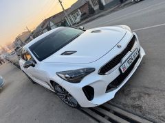 Сүрөт унаа Kia Stinger