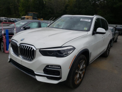 Photo of the vehicle BMW X5