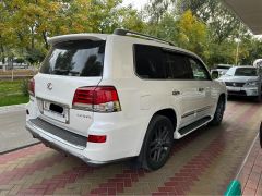 Photo of the vehicle Lexus LX