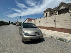 Photo of the vehicle Toyota Ist