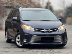 Фото авто Toyota Sienna