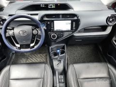 Сүрөт унаа Toyota Prius c