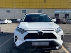 Сүрөт унаа Toyota RAV4